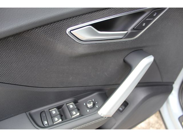 Q2 35TFSI Str. Assistenz*Navi*S-Line*Stylepaket!