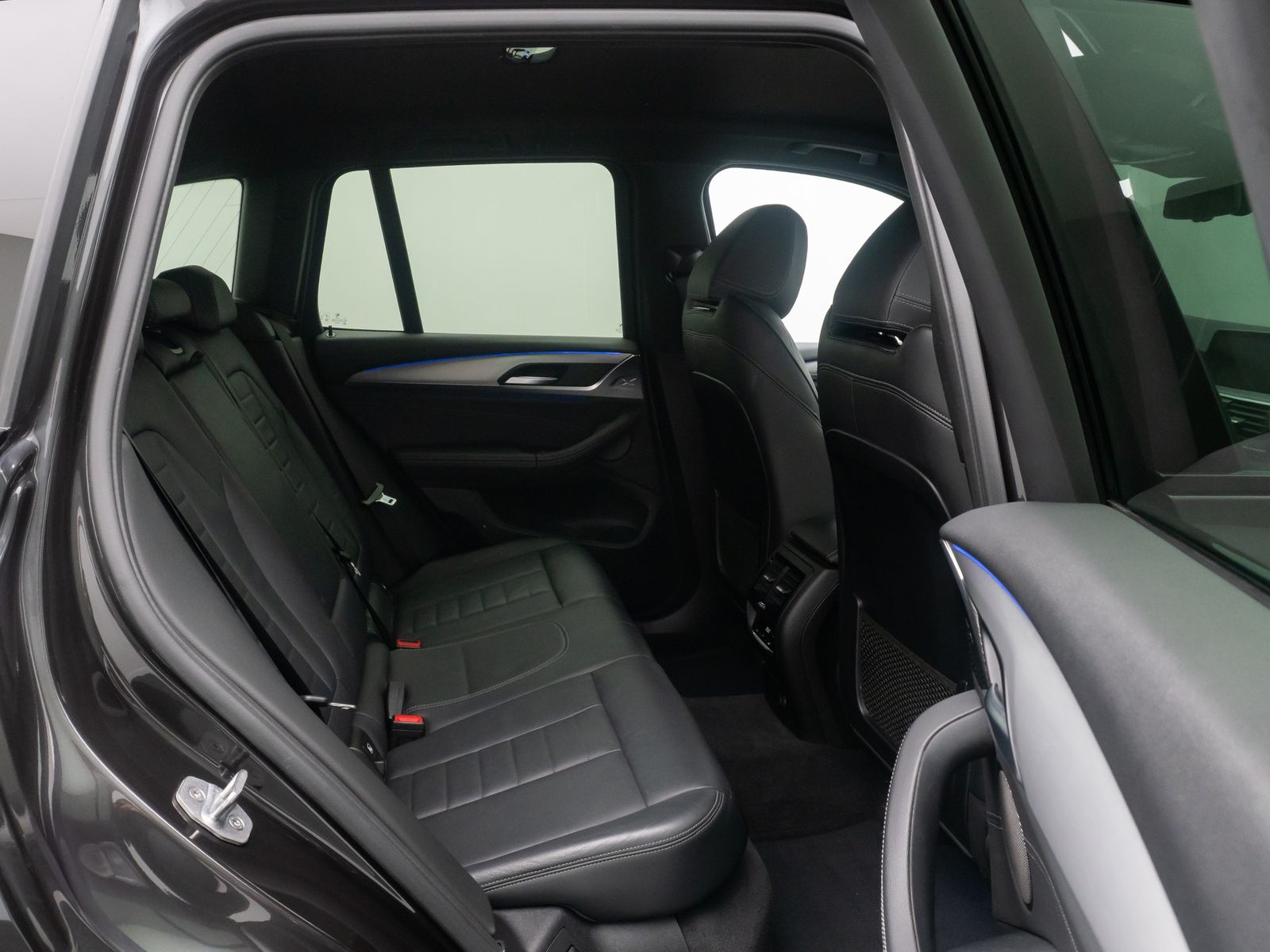 Fahrzeugabbildung BMW X3 xD20d xLine ACC AHK Kamera DisplKey HUD Leder