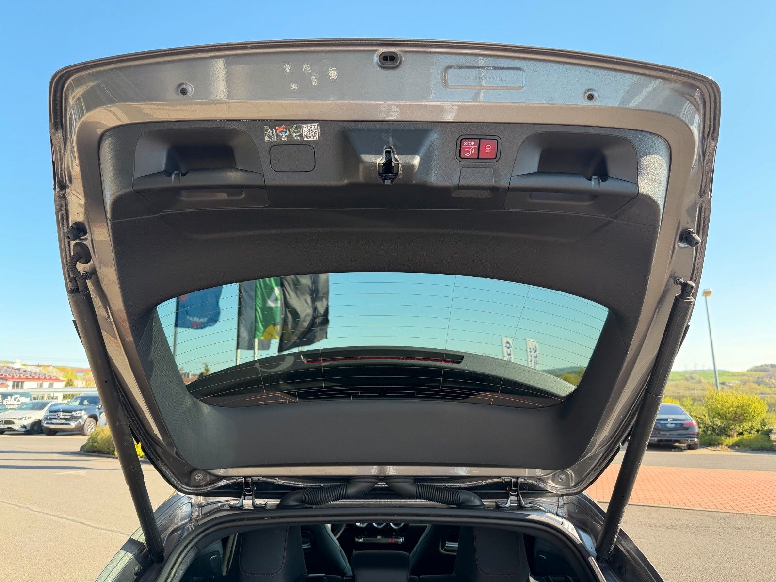 Fahrzeugabbildung Mercedes-Benz CLA 180 SB AMG+Pano+Burm+Distr+360+Night