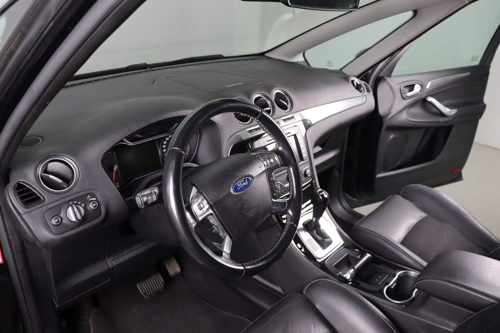Fahrzeugabbildung Ford S-MAX 2.0 EcoBoost Titanium * RFK * 7-Sitzer