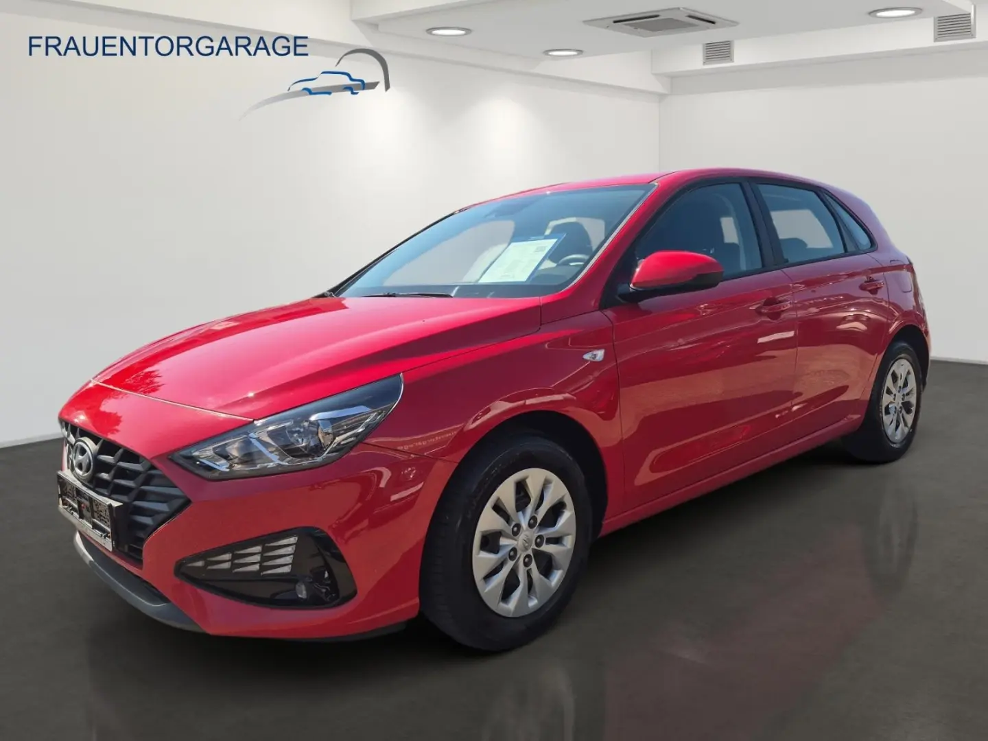 Hyundai i30 Pure Apple CarPlay Android Auto DAB Spurhalt