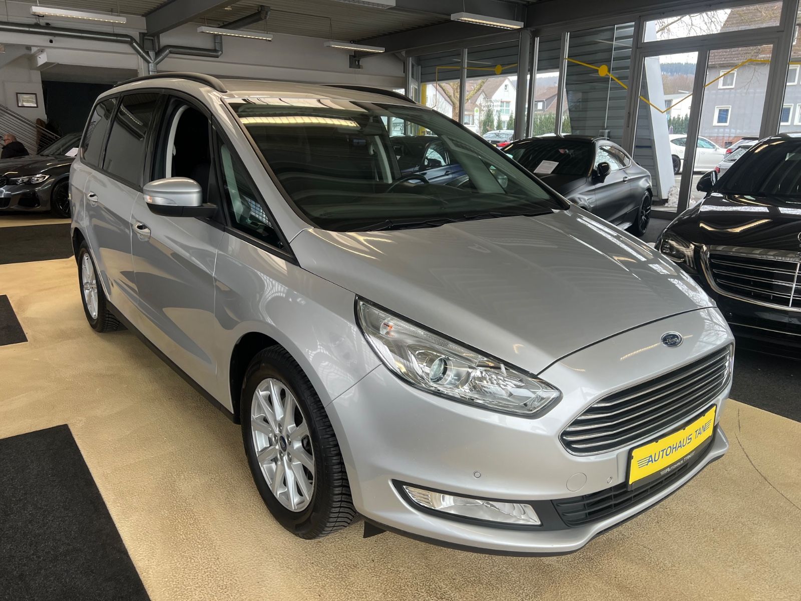 Fahrzeugabbildung Ford Galaxy 2.0 TDCI * 7.SITZER *NAVI*