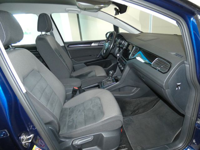 Golf Sportsvan 1.5 TSI Highline DSG AHK LED STHZ
