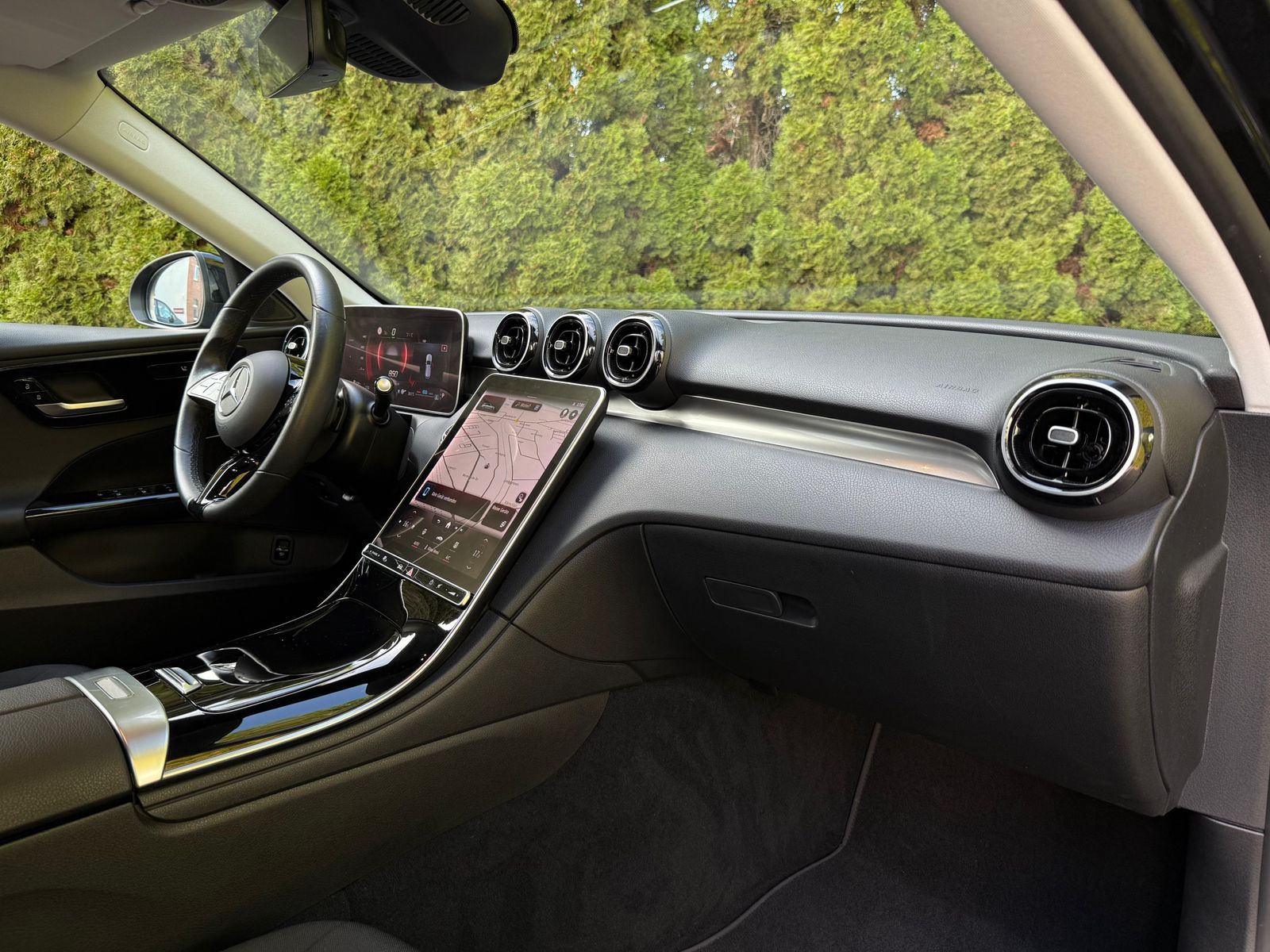 Fahrzeugabbildung Mercedes-Benz C 220 d T 9G LED+MBUX+KAMERA+SHZ+PARK+DAB