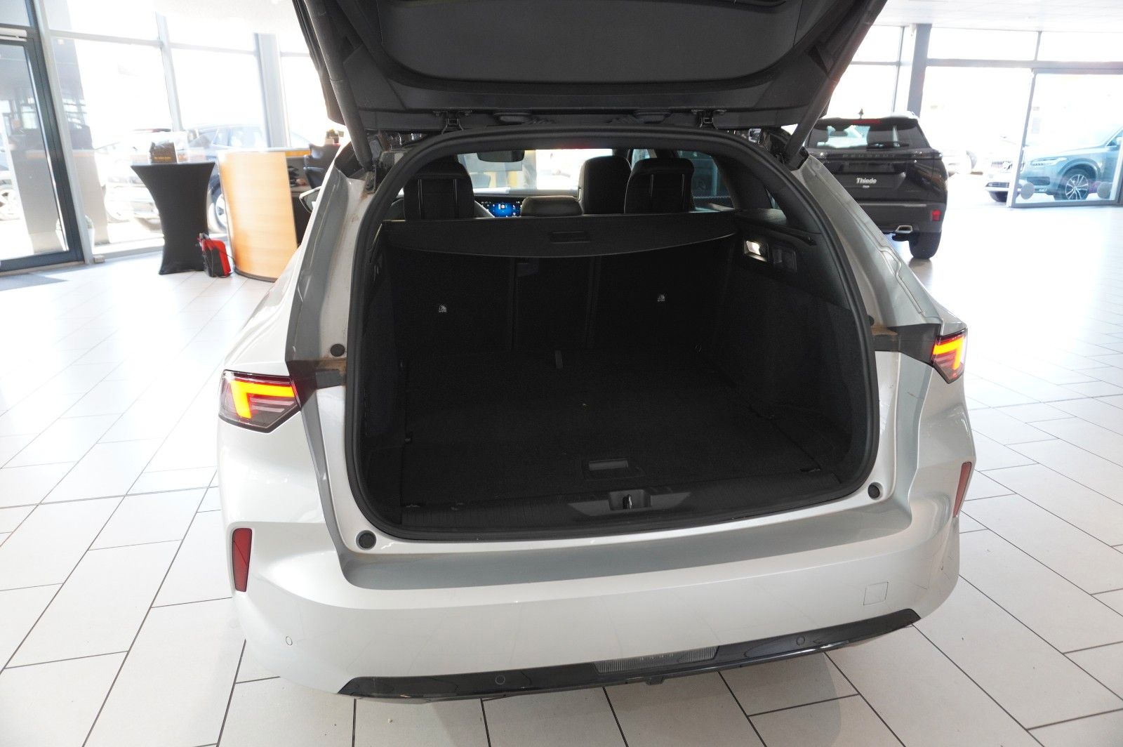 Fahrzeugabbildung Opel Astra L ST 1.2T GS SPORT NAVI/LED/360°/PANO/HUD