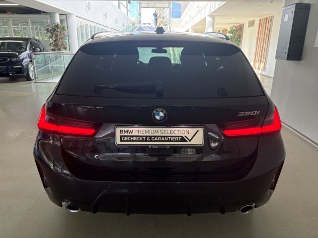 BMW 320 i Tour. M Sport 19'' Innov. Comf. ad.M-FW AC foto 4