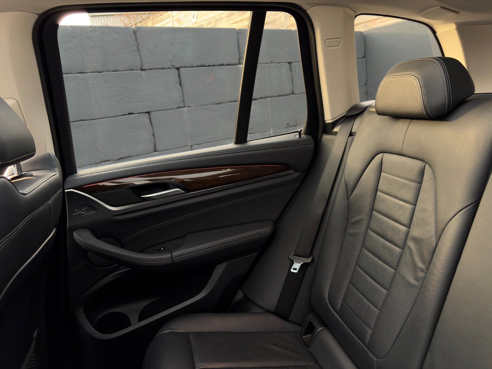 Fahrzeugabbildung BMW X3 xDrive 30i Luxury Line Pano Akustik Komf. HuD