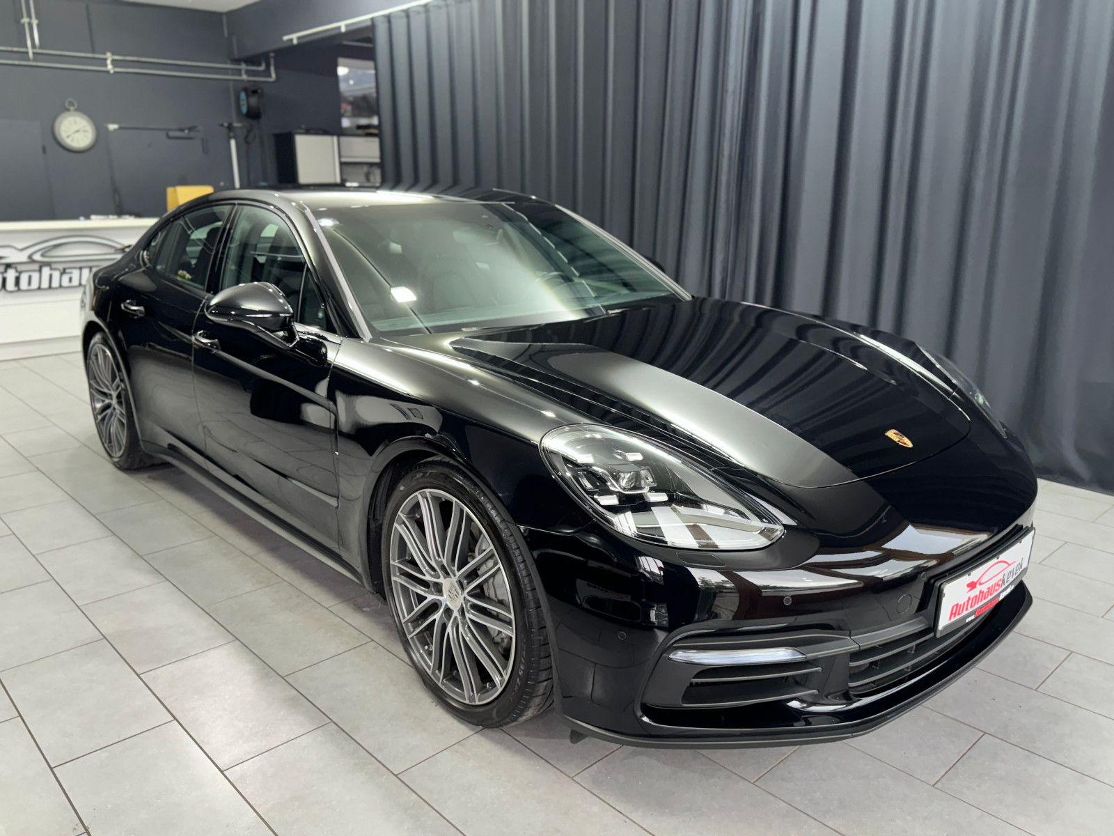 Fahrzeugabbildung Porsche Panamera 4S*21"TURBO*MATRIX*SPORTABGAS*BOSE*14 W