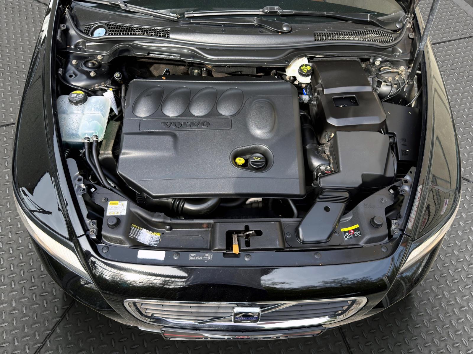 Volvo V50 2008 — photo 9