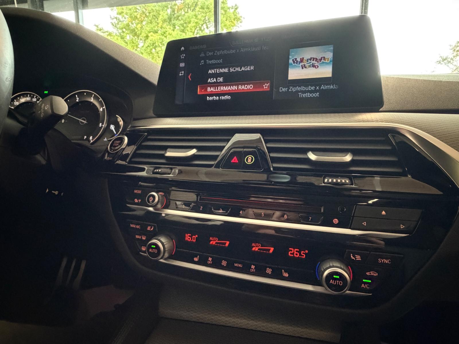 BMW 530d Touring xDrive M Sport Paket Head Up