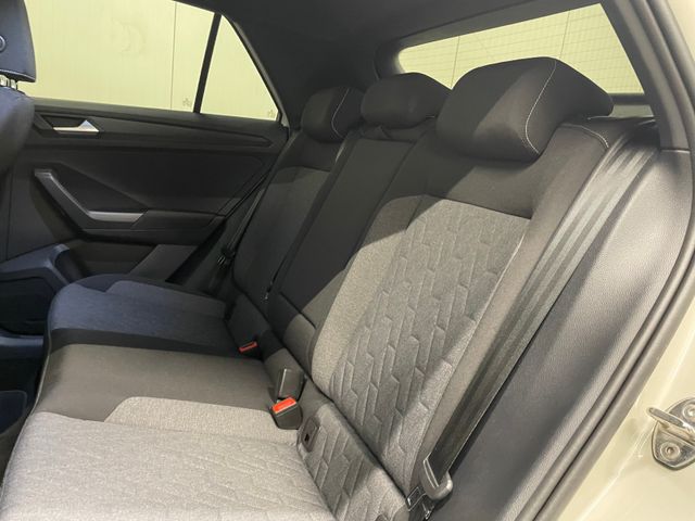 T-Roc Move 1.5 TSI DSG AHK ACC NAV RFK