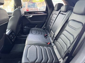 Bild 8 VW Touareg R-Line 3.0 V6 TDI 4M Aut. Leder Pano-SD