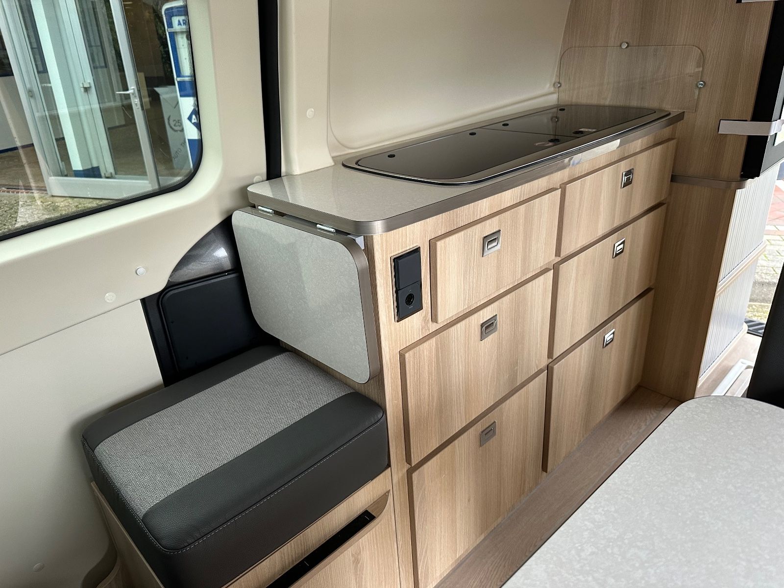 Fahrzeugabbildung Ford Transit Dreamer CapLand 2.0 TDCi AHK/Xenon/Navi