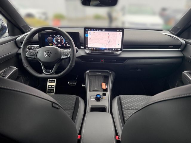 T-Roc R-Line 1.5 l eTSI Navi Area View Apple Car