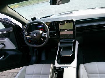 Renault Espace VI Iconic E-Tech Hybrid