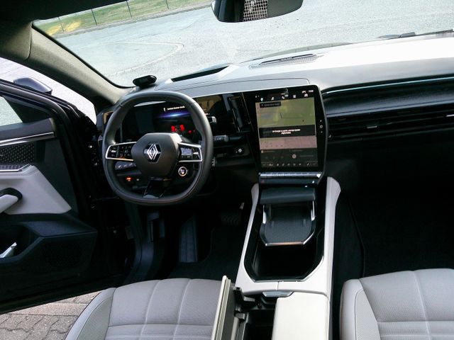 Renault Espace VI Iconic E-Tech Hybrid