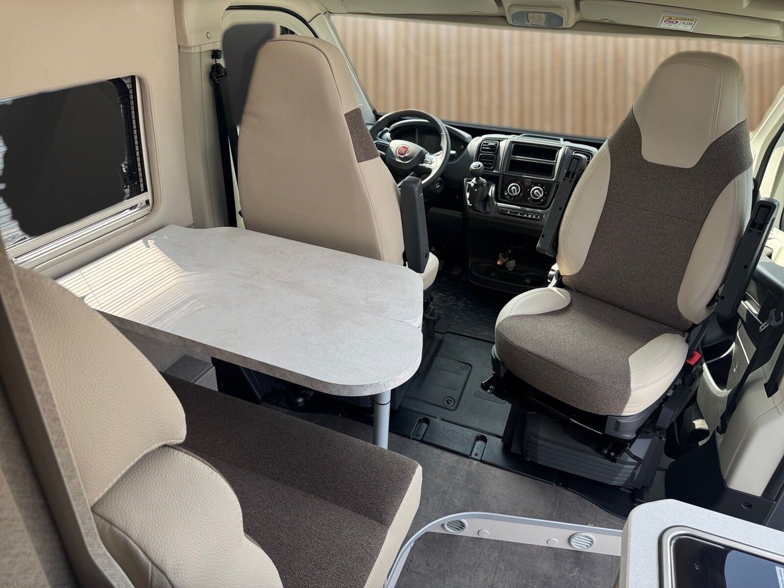 Fahrzeugabbildung Karmann Davis Lifestyle DA 591 LS Markise Combi D6E