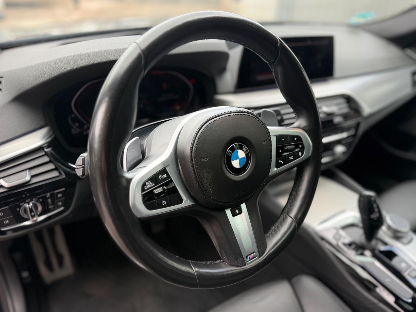 BMW 530d  Touring   M-Sport Performance  1-Hand