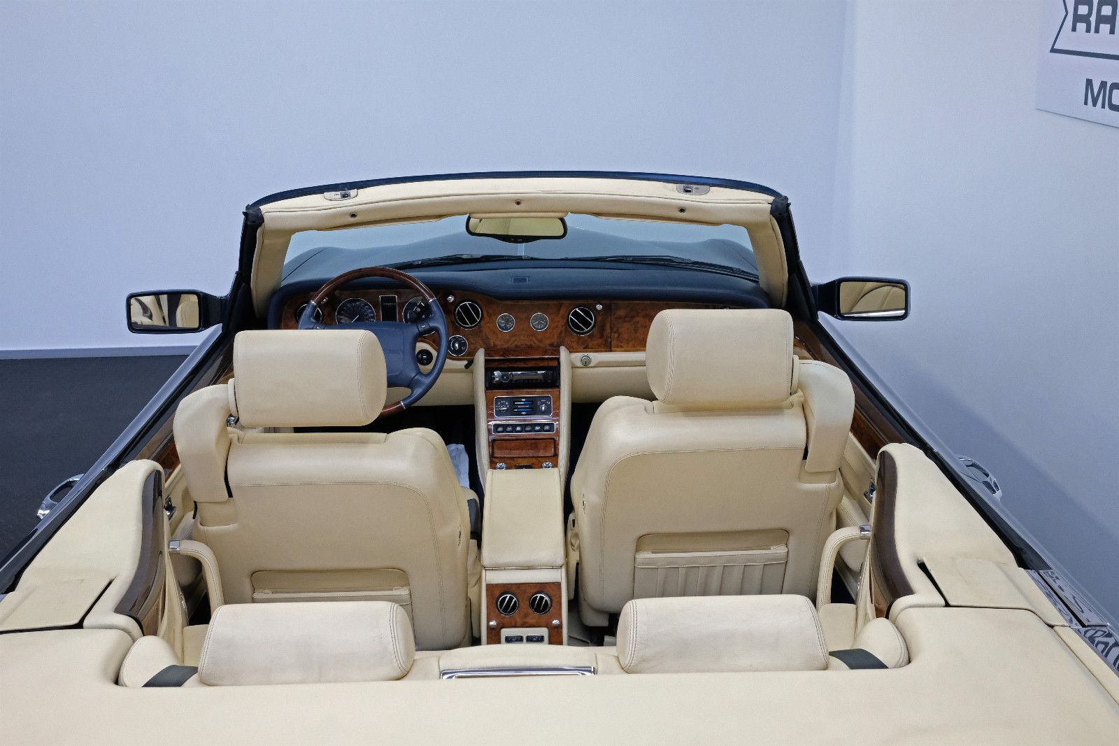 Fahrzeugabbildung Rolls-Royce Corniche  V  /1 OF 374/SERVICE GEPFLEGT