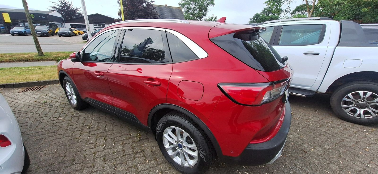 Ford Kuga Hybrid Titanium X imagem 2