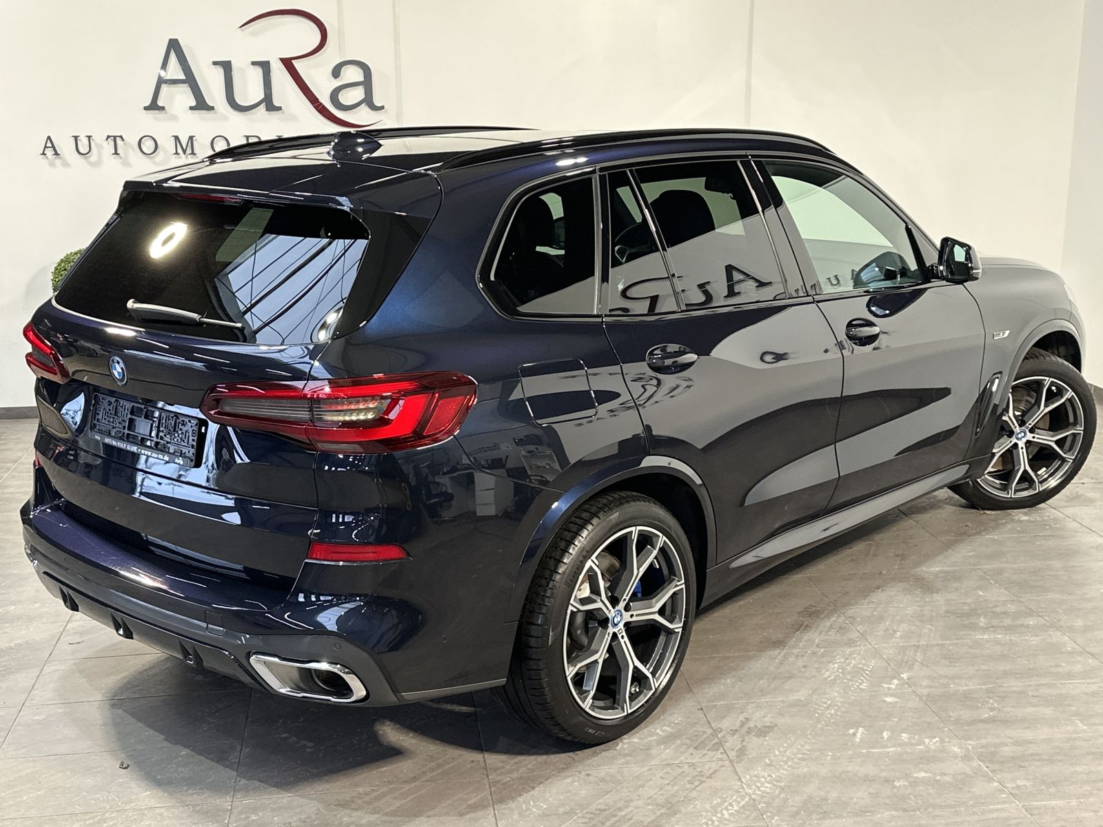 Fahrzeugabbildung BMW X5 xDrive45e M-Sport NAV+LASER+AHK+PANO+HUD+21ZO