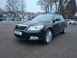 Skoda Octavia Lim Laur. & Klem.*STDHZG*AHK*XENON*LEDER - gebrauchte Skoda Octavia aus dem Jahr 2011