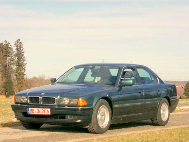 BMW 740i E38 V8  Reifen + Service NEU, TÜV 1/27!!!