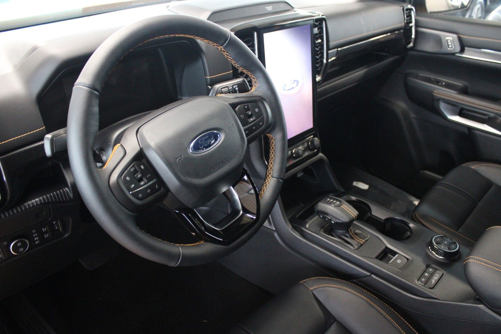 Fahrzeugabbildung Ford Ranger Wildtrak PHEV Aut. AHK LED TECHNOLOGIE P.