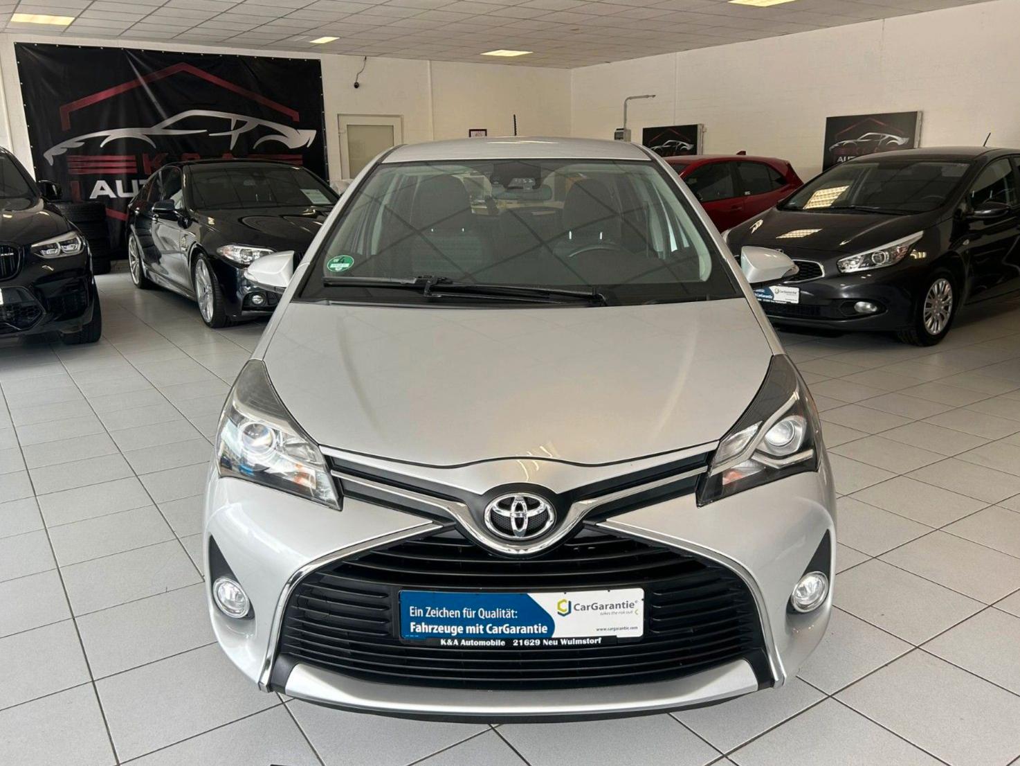 Toyota Yaris Edition-S AHK R Kamera Automatik  TÜV NEU.