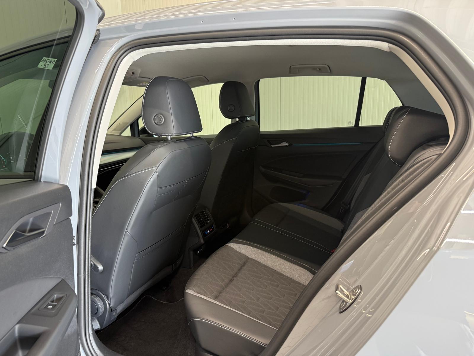 Volkswagen Golf VIII Goal 1.5 eTSI DSG LED RFK SHZ ACC, миниатюра 24