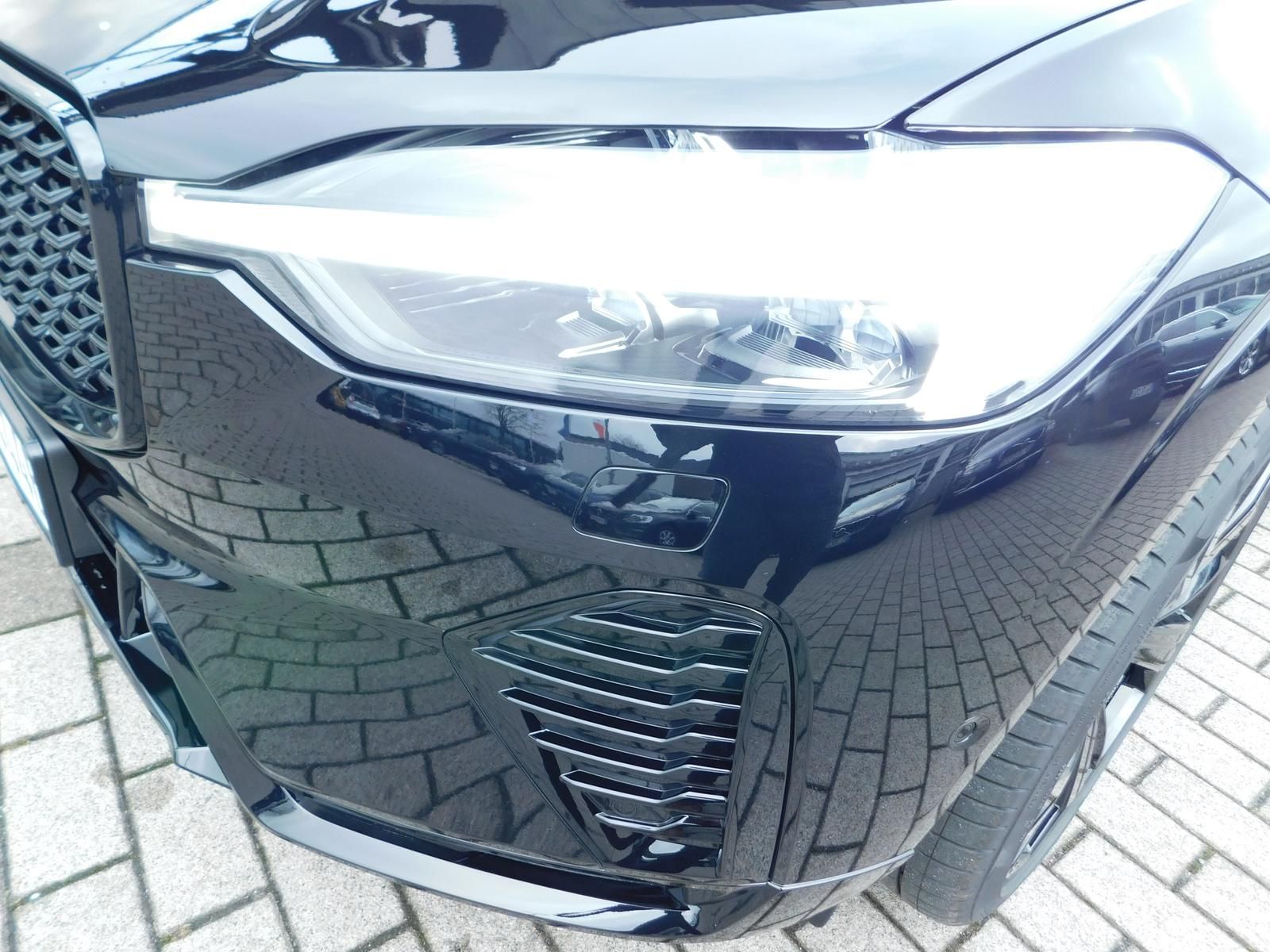 Fahrzeugabbildung Volvo XC60 T6 Recharge Plus Black Edition