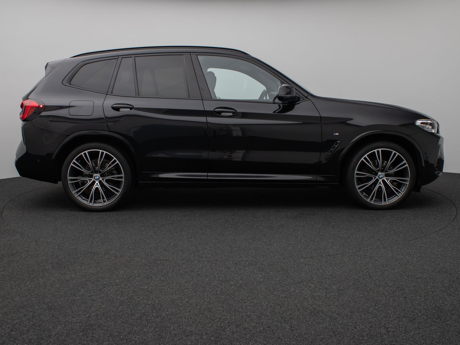 Fahrzeugabbildung BMW X3 xD20i M Sport Panorama 360°DAB Komfort 21Zoll