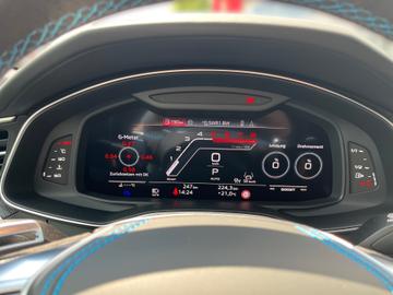 2024 AUDI RS6 photo 8