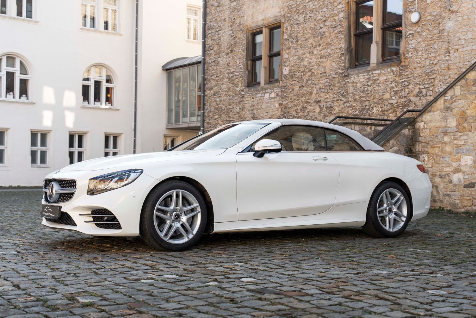Fahrzeugabbildung Mercedes-Benz S 560 Cabriolet BURMESTER HUD 360° ACC LUFT TOTW