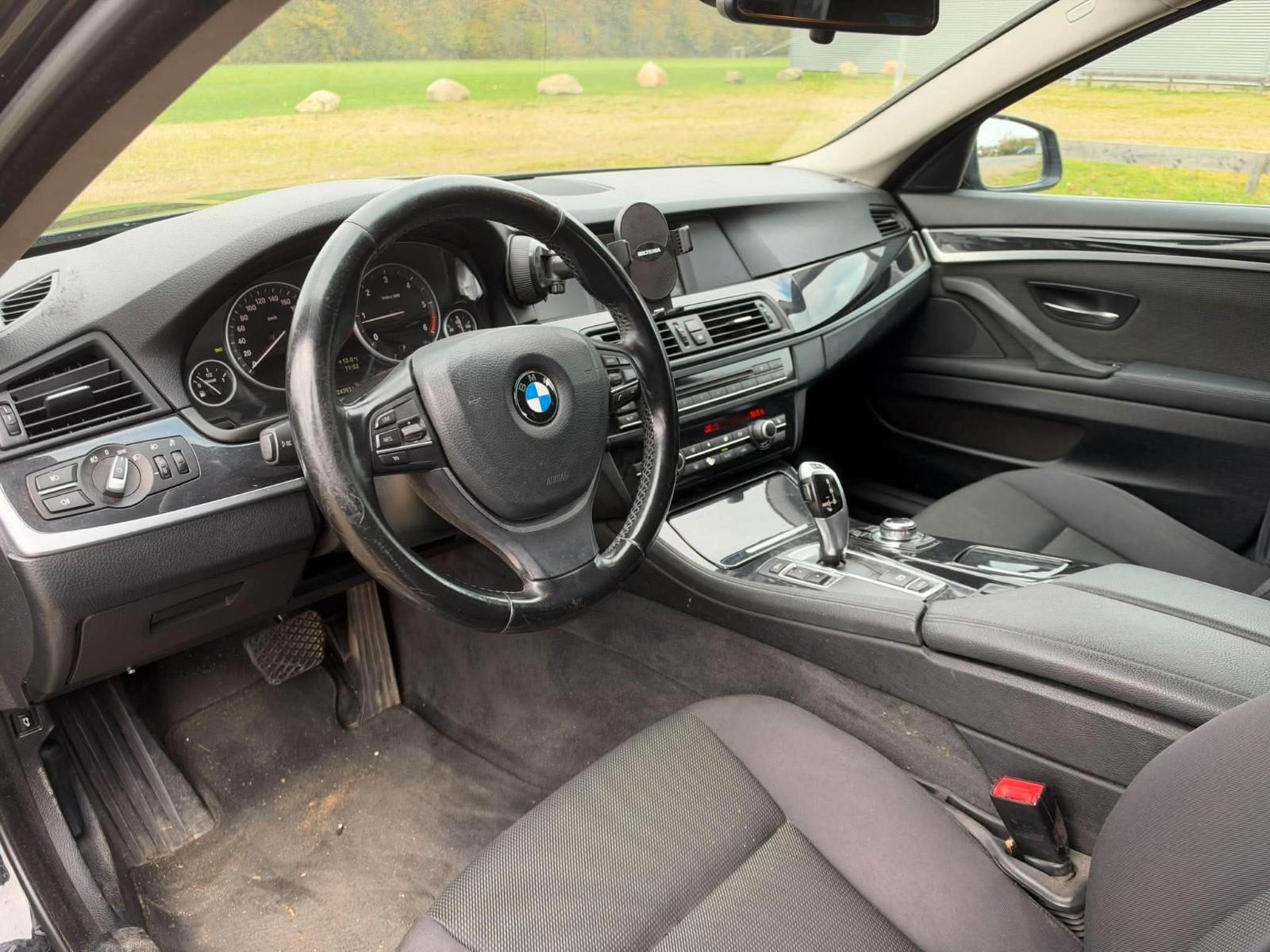 BMW 520 2011 — photo 11