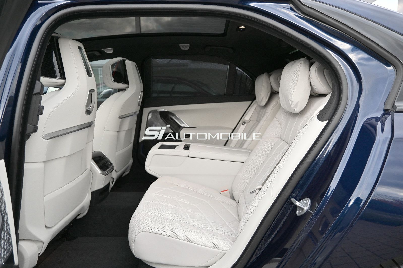 Fahrzeugabbildung BMW 750e xDr. M-Sport Pro °UVP 188.779€°B&W Diamond°