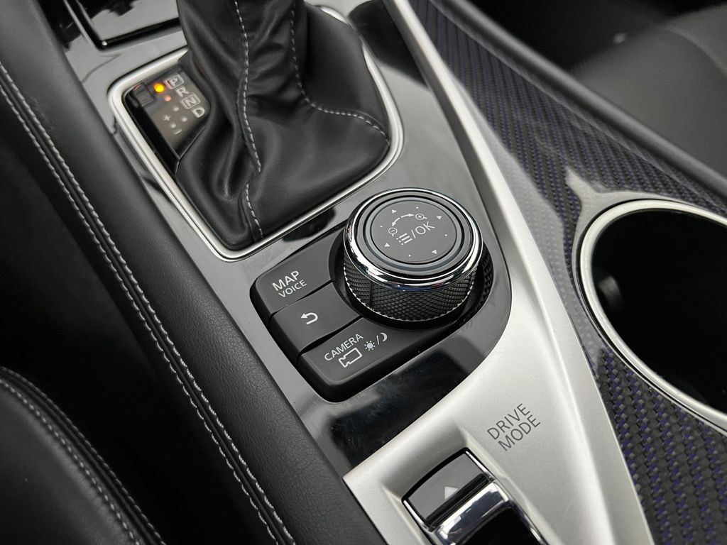 INFINITI Q60 2.0 TURBO/ 2.H/ VOLLAUSSTATTUNG/ CARBON INFINITI Q60 2.0 TURBO/ 2.H/ VOLLAUSSTATTUNG/ CARBON