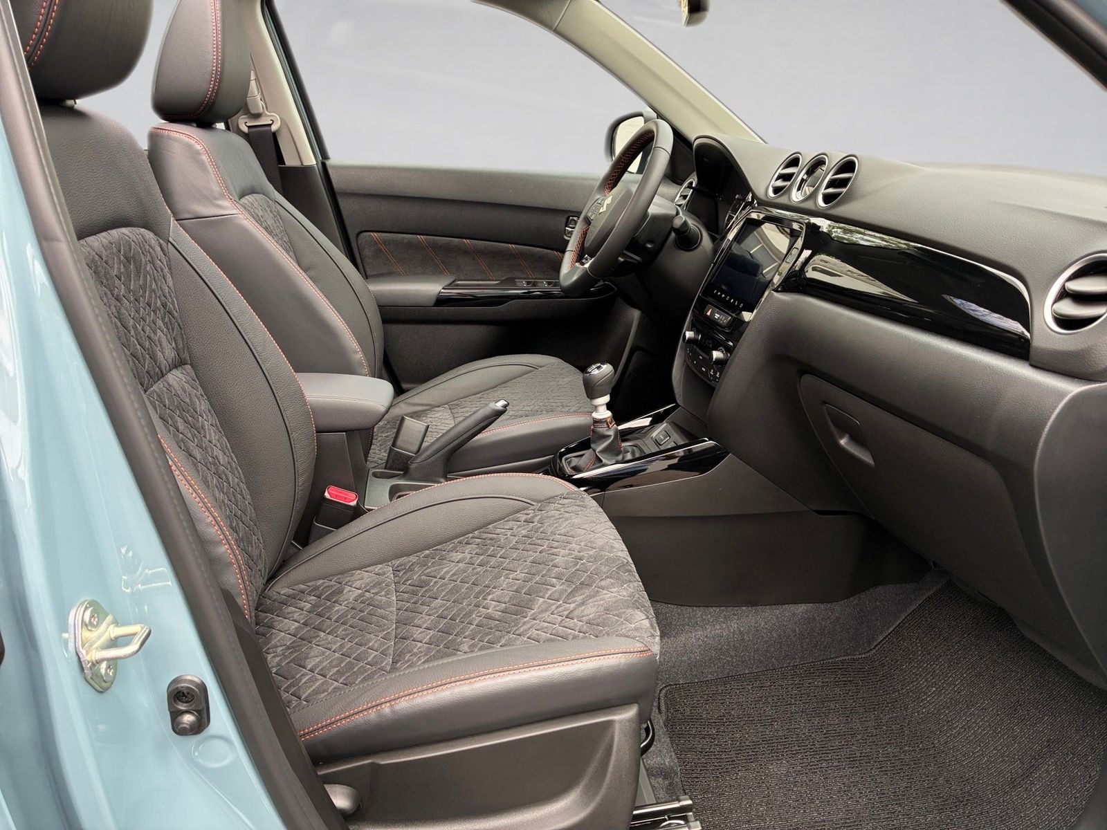 Fahrzeugabbildung Suzuki Vitara 1.4 4x2 Comfort+ X-Ite,Pano,Navi,Kamera