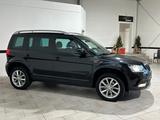 Skoda Yeti 1.4 TSI Green tec Joy Bi-Xenon*PDC*17Zoll* - Skoda Yeti: Schwarz
