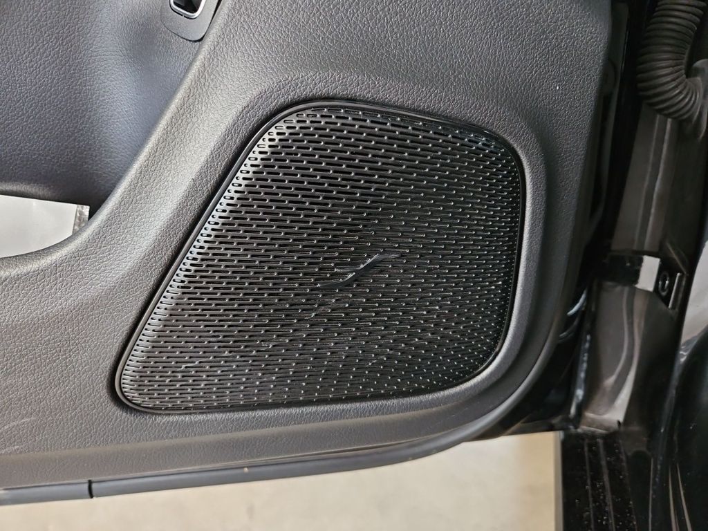 Fahrzeugabbildung Mercedes-Benz CLA 250 e SB Progressive Night SHZ LED Sound