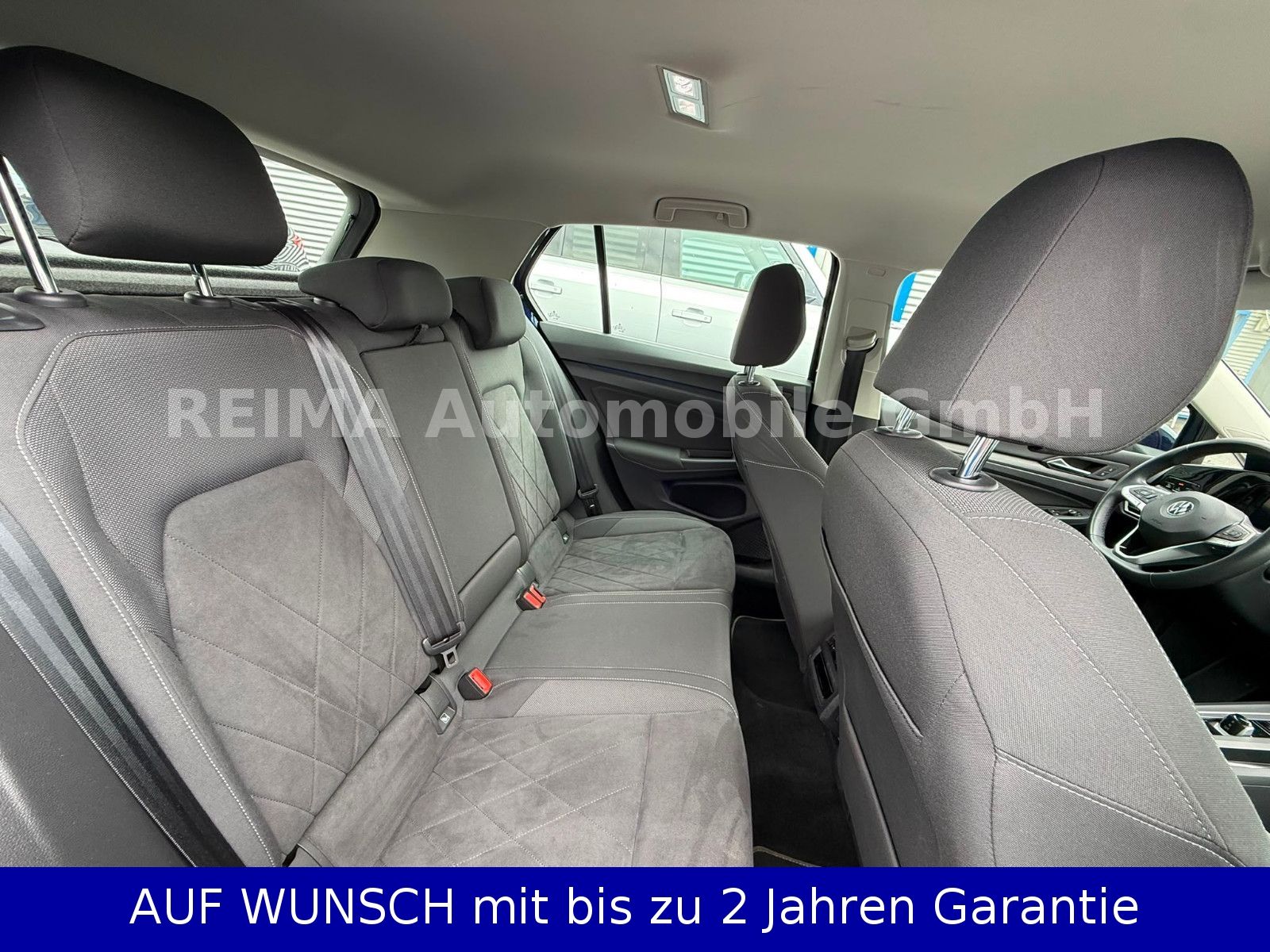 Fahrzeugabbildung Volkswagen Golf VIII Lim. Style eHybrid, ACC, LED, AHK