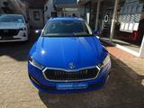 Skoda Octavia Combi Ambition iV - mit Hybrid-Antrieb: Allwetterreifen, Kombi