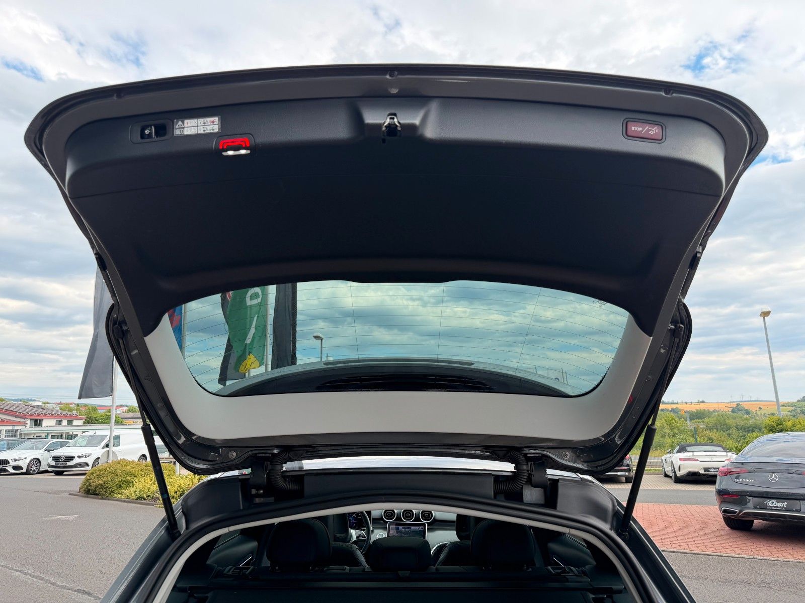 Fahrzeugabbildung Mercedes-Benz C 220d T Avantgarde+Pano+AHK+Ambiente+
