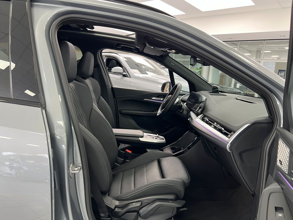 BMW 223 Active Tourer i M-Sport*PANO*HUD*H-K*360°