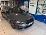 BMW 320 i Lim  M Sportpaket - BMW 320 Limousine 320i m sportpaket mit Benzin-Antrieb