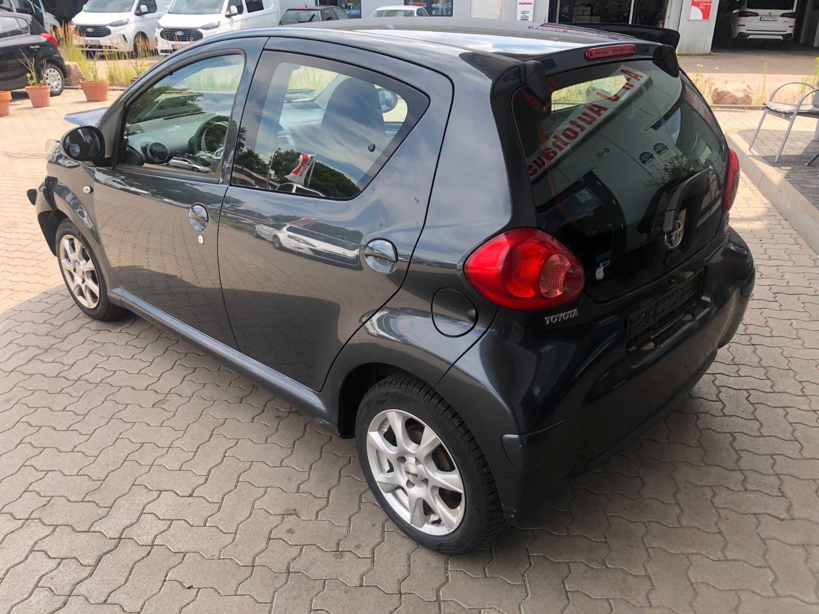 Fahrzeugabbildung Toyota Aygo AYGO Cool Unfall