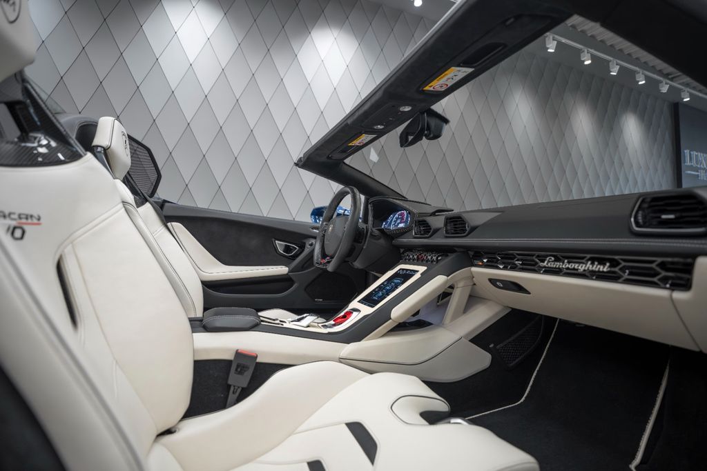 Huracán EVO Spyder BLU SIDERIS LIFT SENSONUM - Bild 17