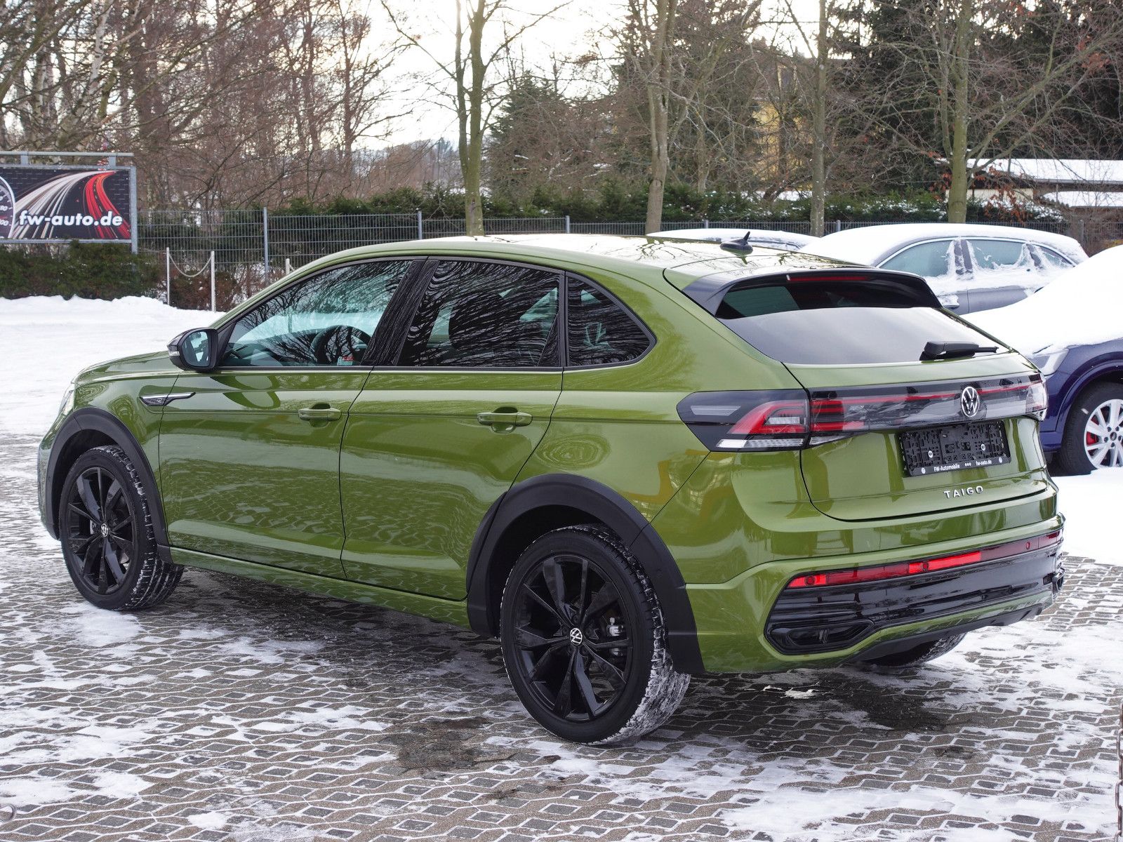 Fahrzeugabbildung Volkswagen Taigo 1.5 TSI DSG R-Line Black Style AHK Assist