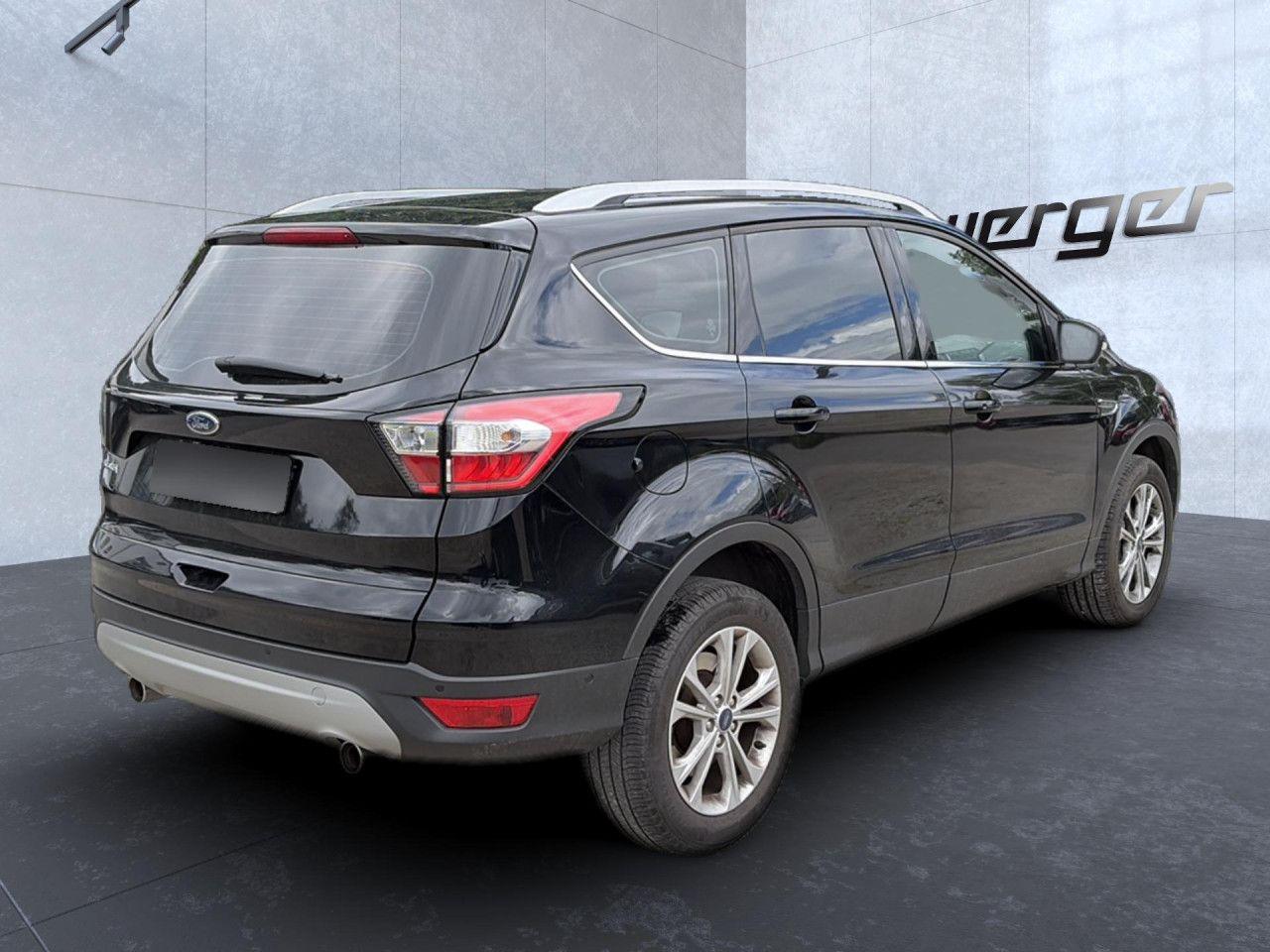 Ford Kuga Titanium Navi PDC vo + hi Tempomat SYNC3