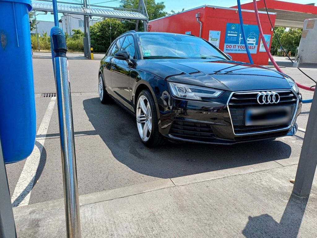 Image of Audi A4